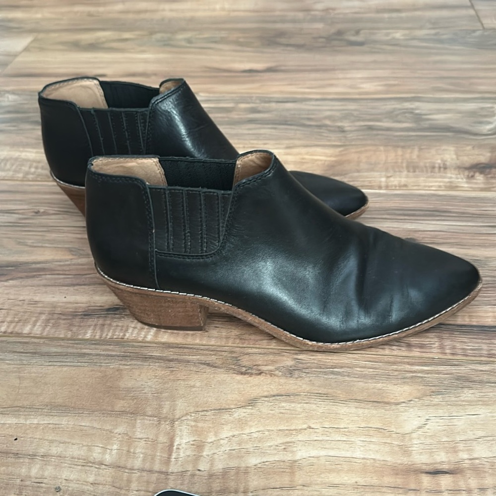 Madewell Sonia low Chelsea bootie black leather block heel Size 8.5